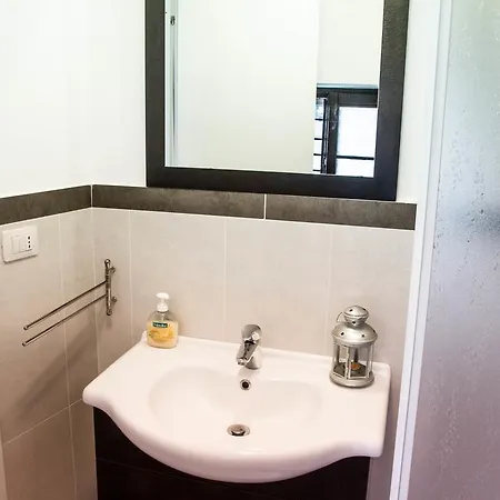 Ronco Del Pozzo Apartment